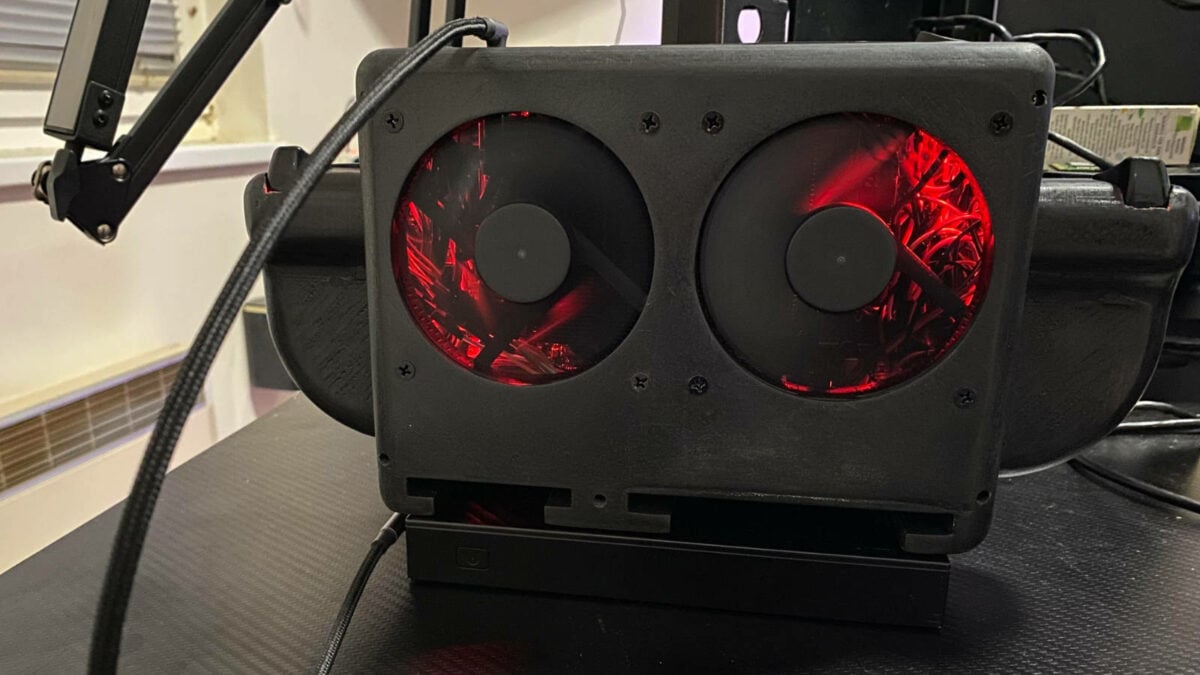 Vue arrière du Ryzen Deck.