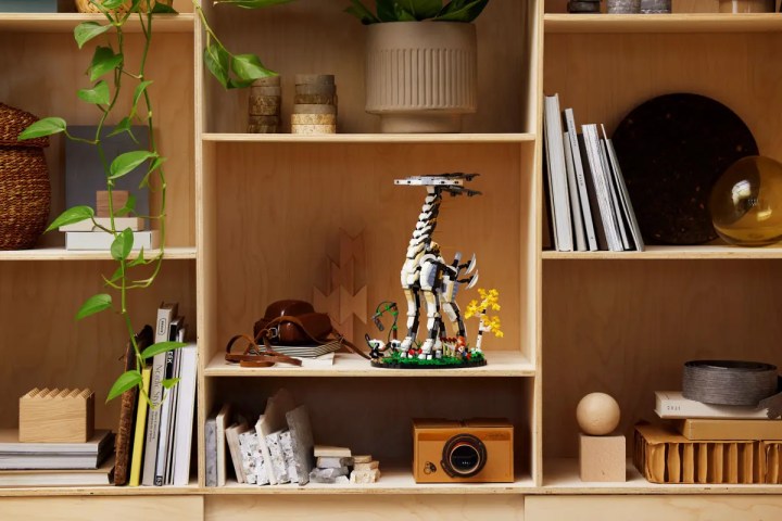 Un Tallneck Lego de la série Horizon.