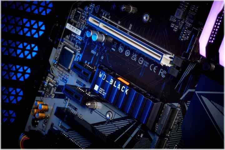 SSD WD Black installé sur la carte mère.