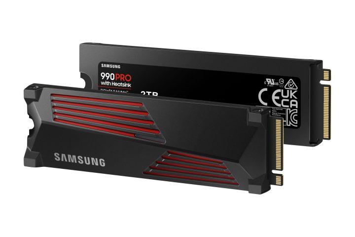 Le Samsung 990 PRO avec dissipateur thermique.