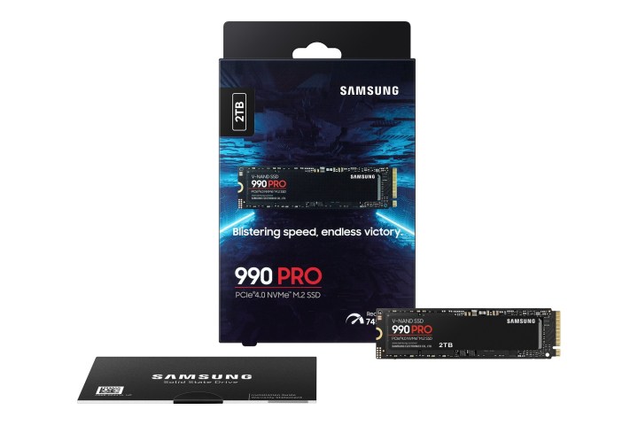 Le SSD Samsung 990 Pro avec sa boîte.