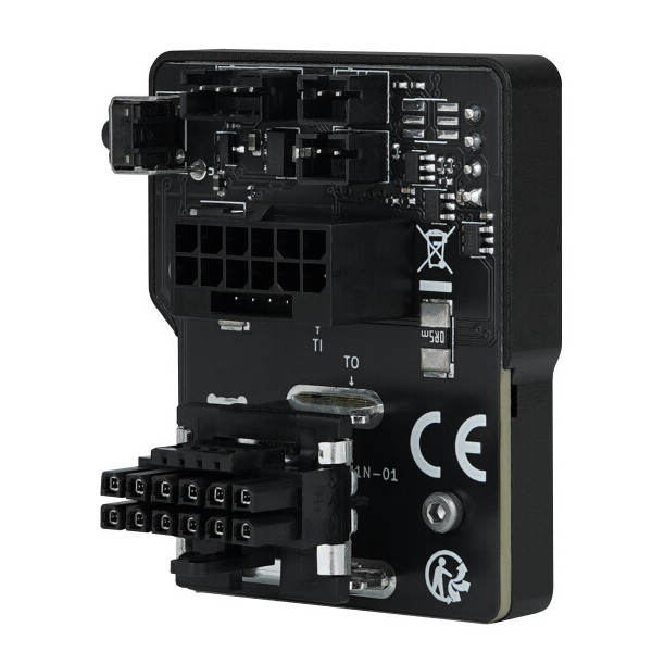 Connecteurs sur l'accessoire de surveillance d'alimentation GPU Thermal Grizzly WireView Pro.