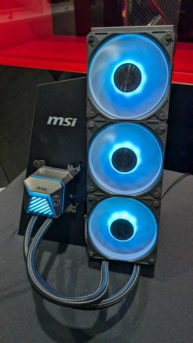 Refroidisseur liquide AIO MAG Coreliquid A15 360.