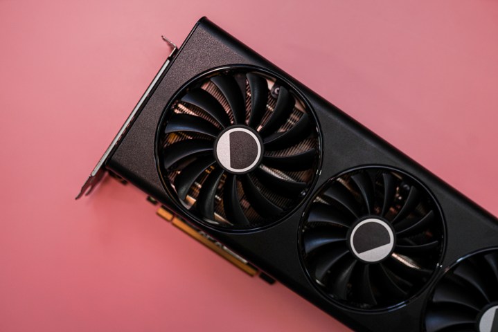 Ventilateurs sur la carte graphique RX 7900 GRE.