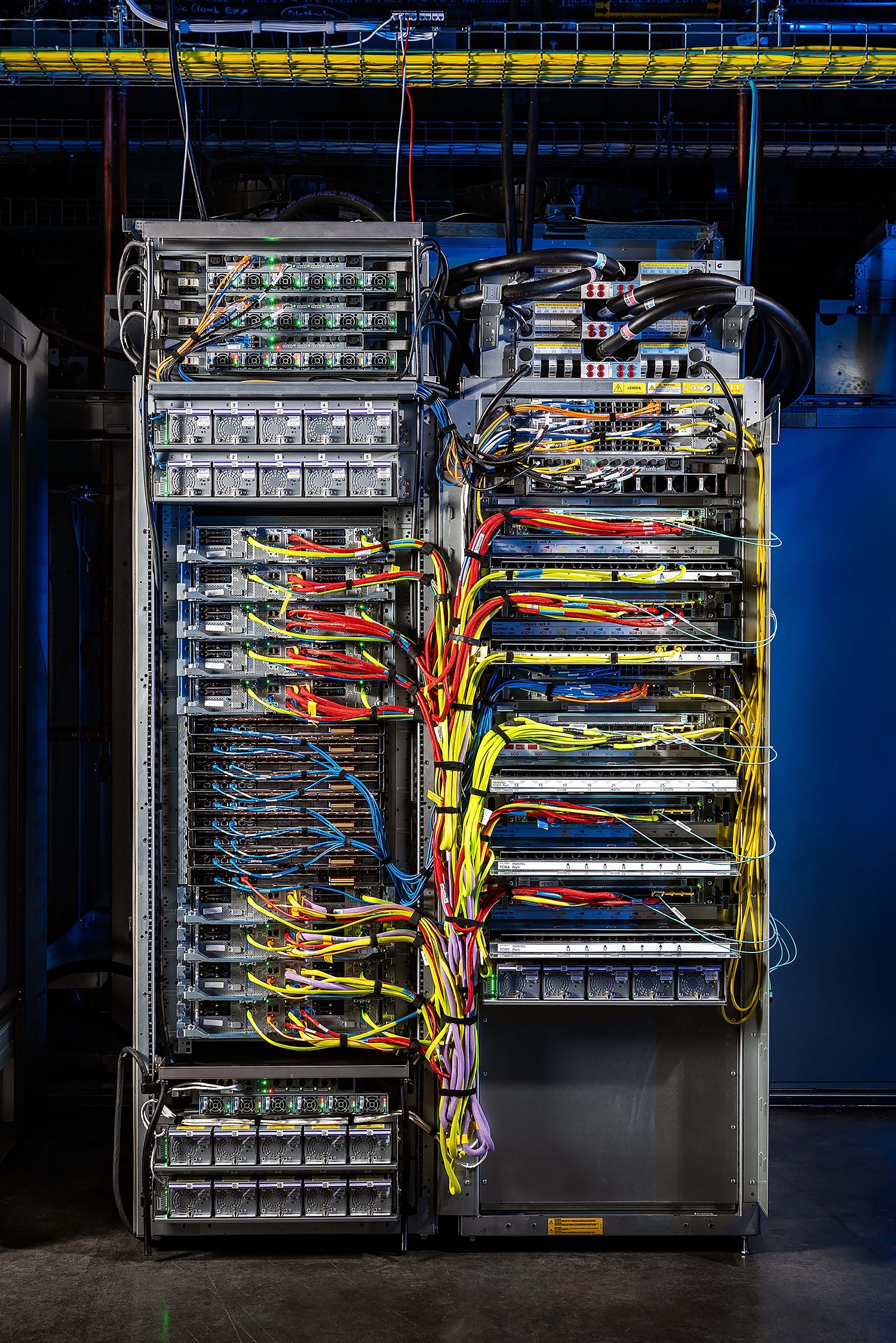 Racks GB200 NVL personnalisés de Google Cloud