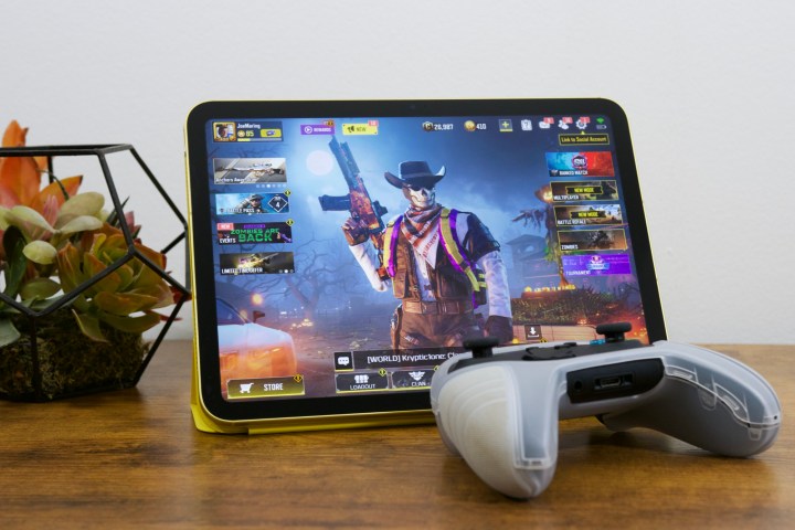 Call of Duty: Mobile sur l'iPad (2022).