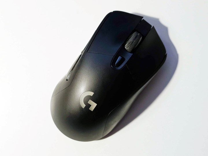La souris de jeu Logitech G703 Lightspeed.