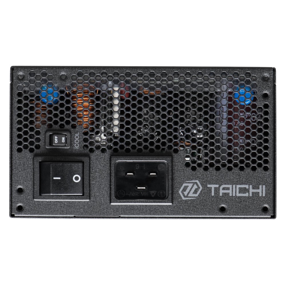 L'arrière d'une alimentation ASRock Taichi.