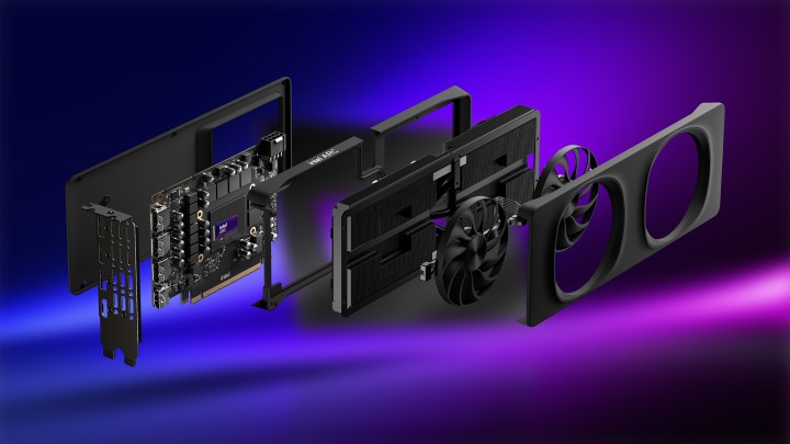 Vue éclatée du GPU Arc A580 d'Intel.