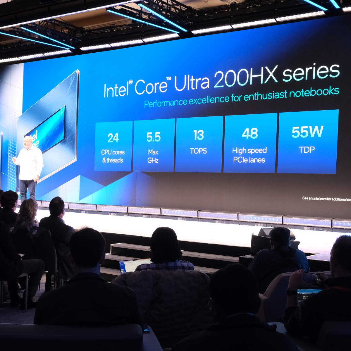 Présentation du Core Ultra 200HX d'Intel.
