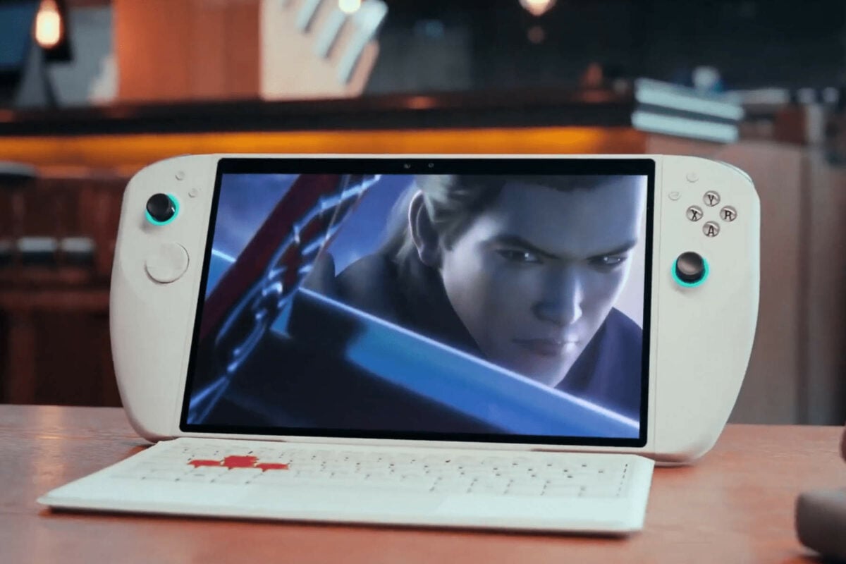 Tencent's Sunday Dragon 3D One portable avec clavier.