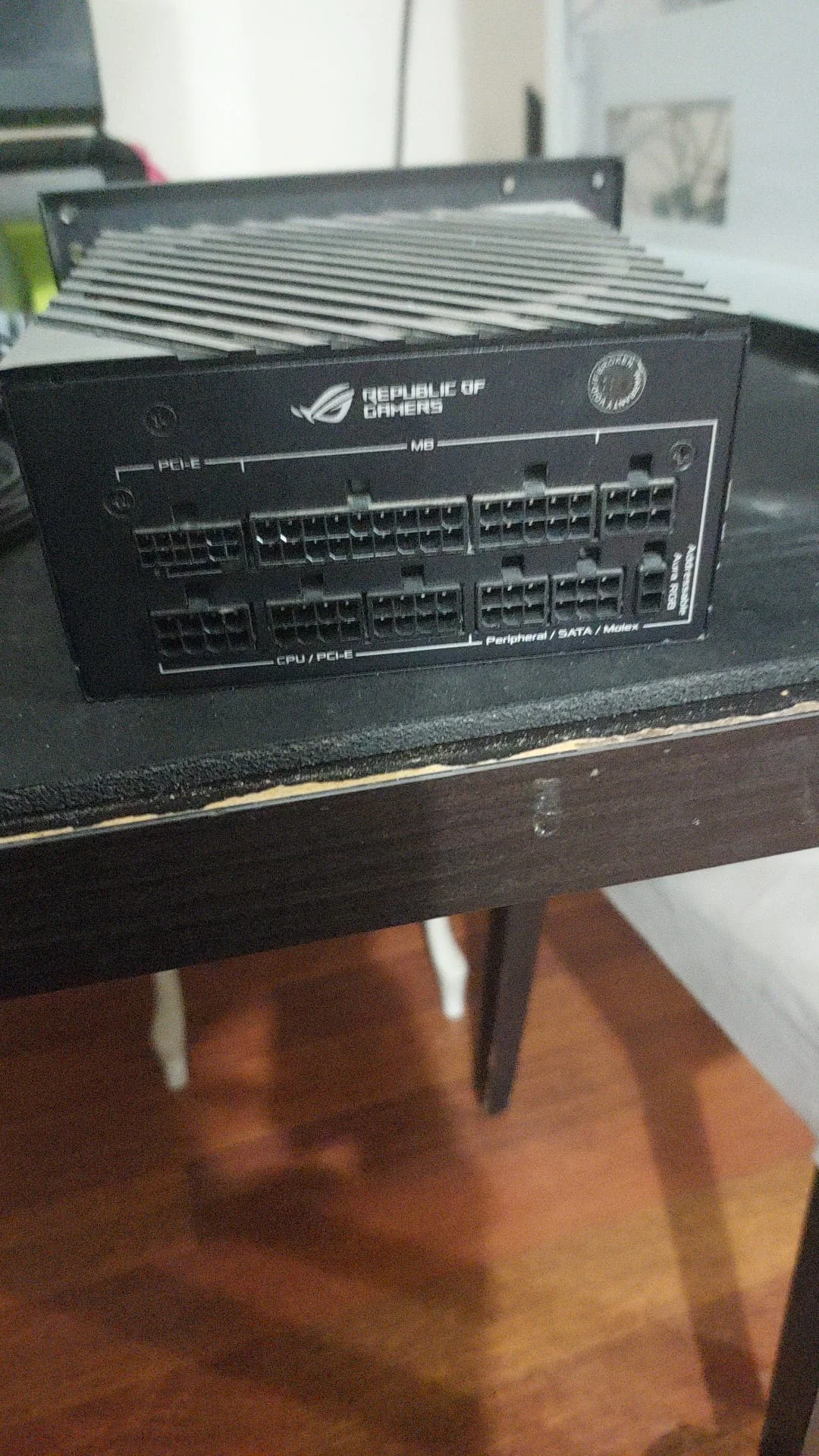 Connecteur fondu du ROG Loki PSU