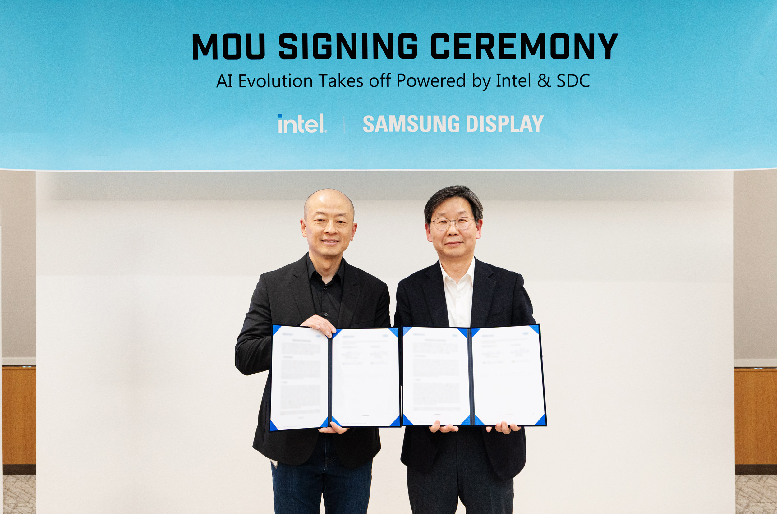 Samsung Display and Intel MoU