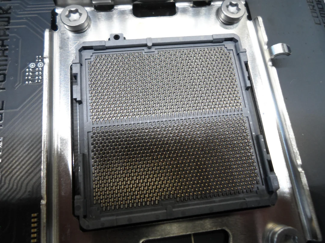 MSI X870E Tomahawk WiFi pins