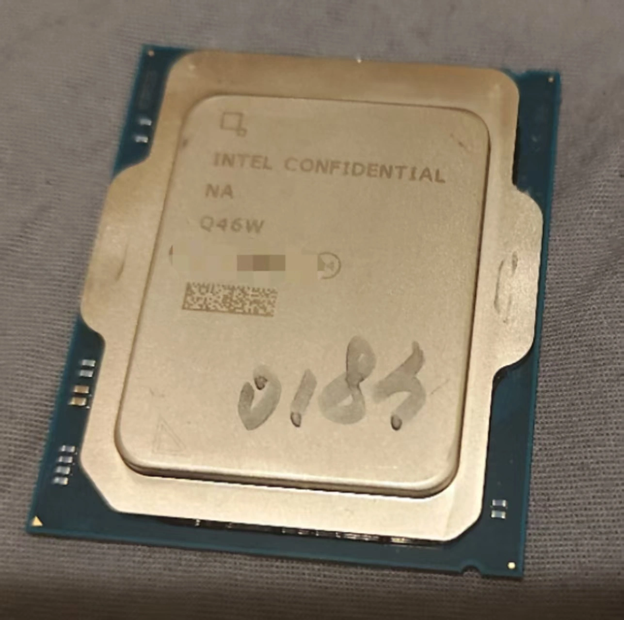 Échantillon du Intel Core Ultra 9 185