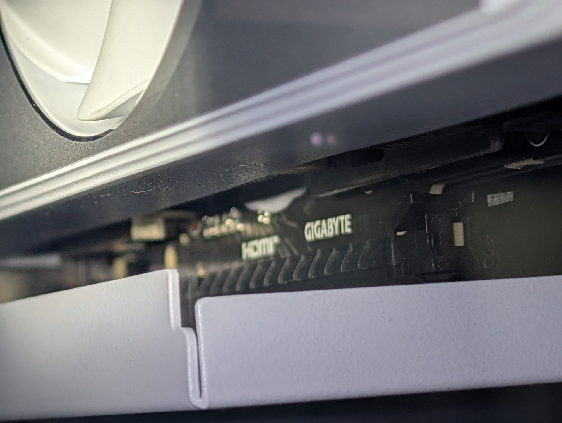 TaLL Gigabyte RTX 50