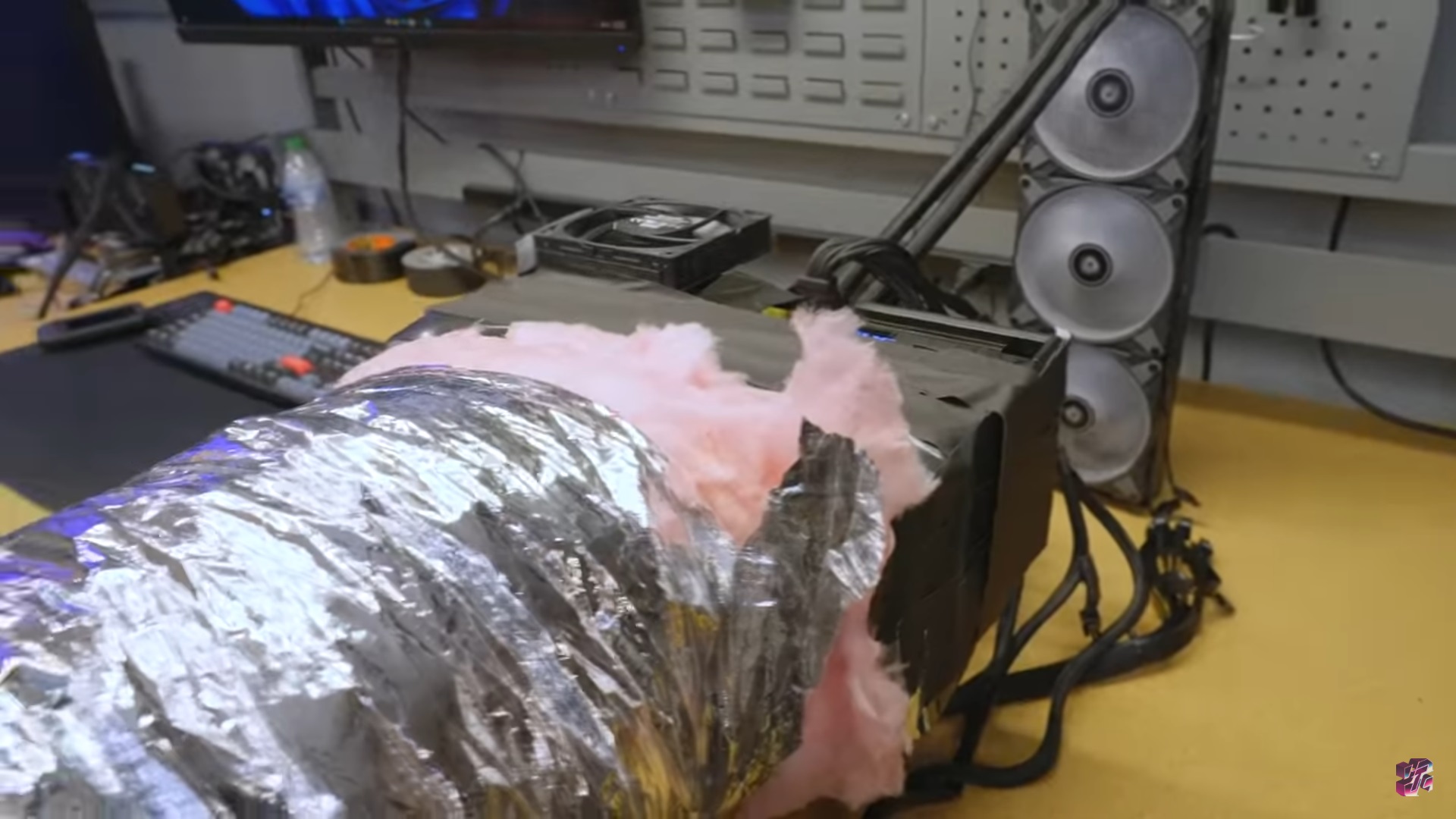 Configuration de refroidissement personnalisée pour ordinateur.