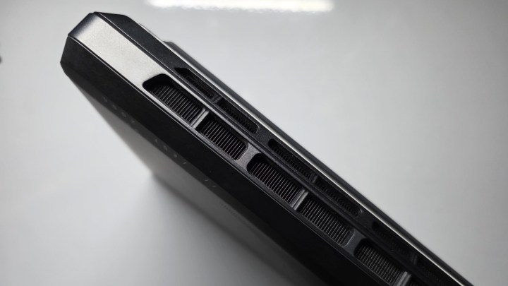 Ventilations de l'ordinateur portable Asus ROG Strix Scar 18.