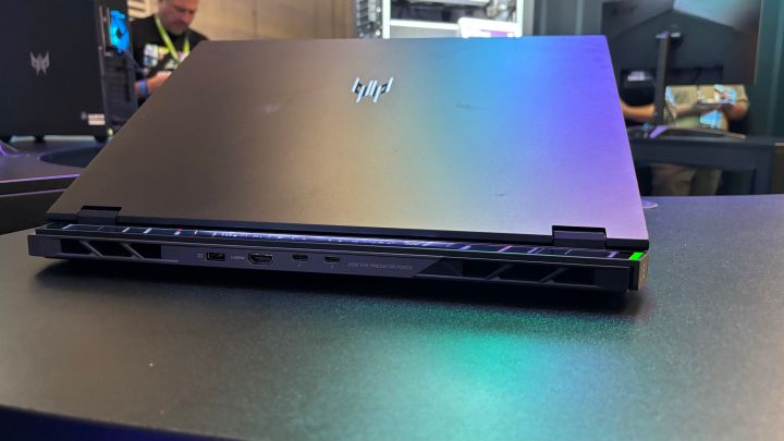 Couvercle de l'Acer Predator Helios 18P AI exposé à IFA 2025.