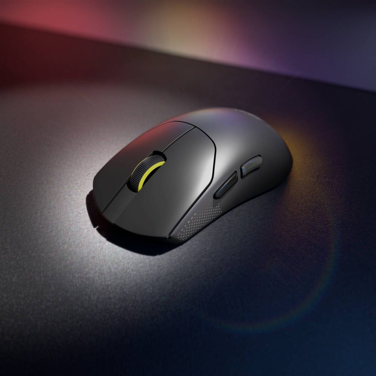 Souris sans fil Corsair Sabre v2 Pro Ultralight - face noire.