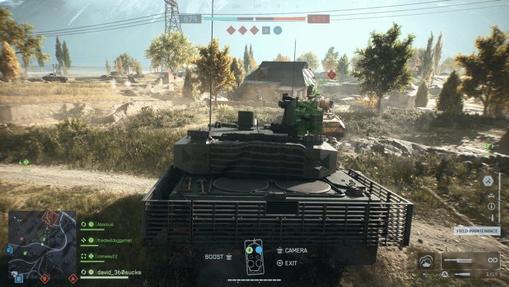 Interface de Battlefield avec un tank en vue de jeu.