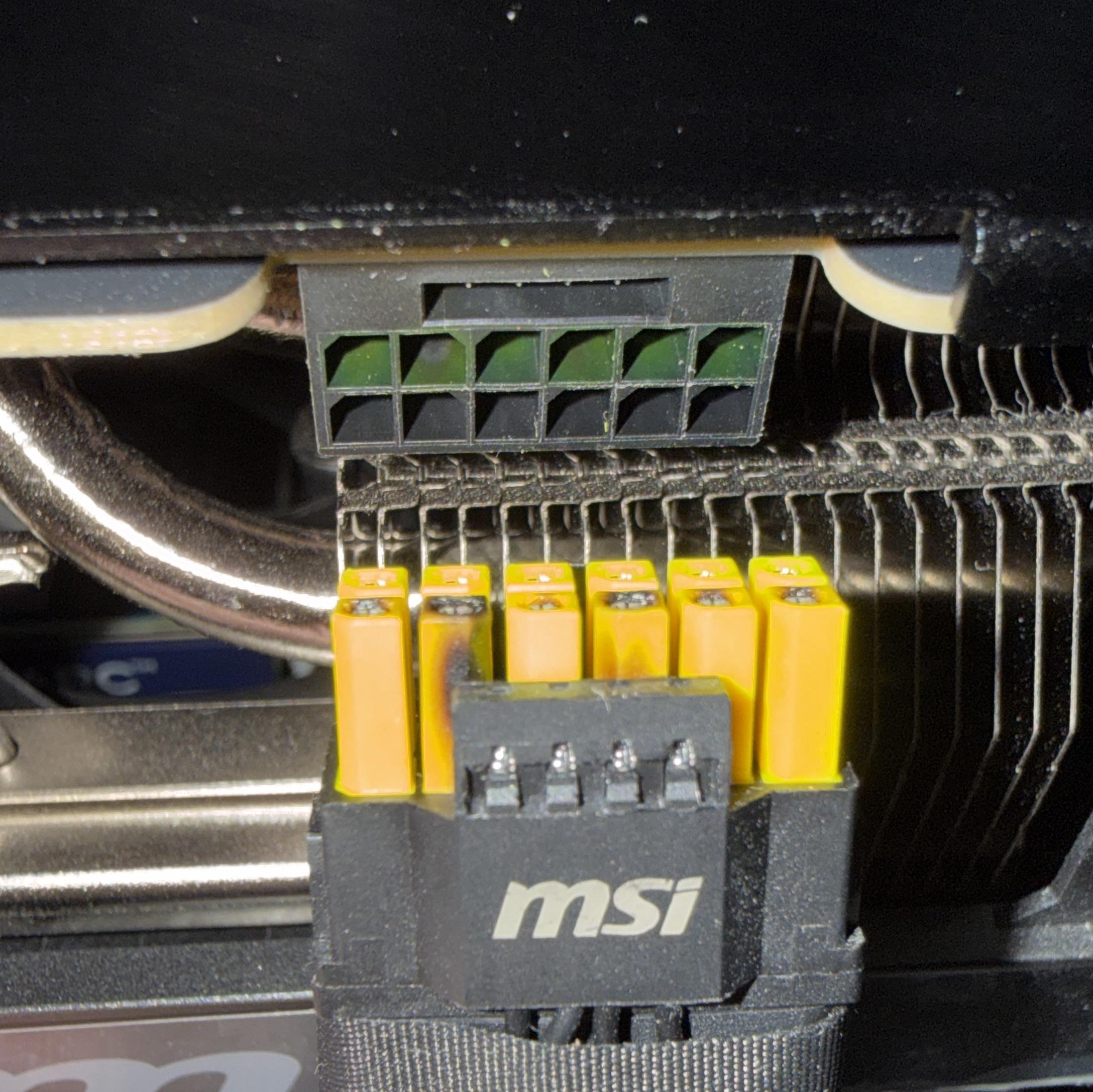 Connecteur de puissance MSI sur carte graphique.