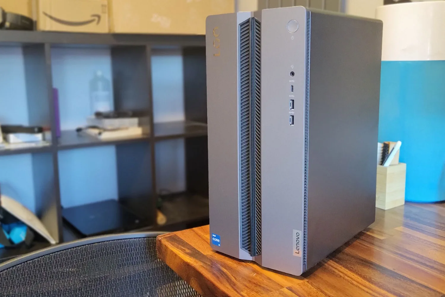 Lenovo Loq Tower 17IRR9.