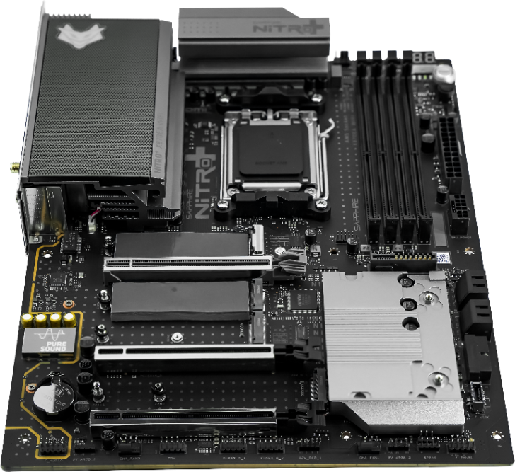 Carte mère Sapphire Nitro avec de multiples slots PCIe et un socket CPU.