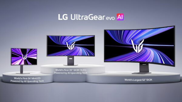 Trois moniteurs LG UltraGear evo sur des socles avec des étiquettes indiquant 'Premier 27 5K MiniLED,' 'Premier 39 5K2K OLED,' et 'Plus Grand 52 5K2K,' mettant en avant une technologie avancée d'upscaling IA.
