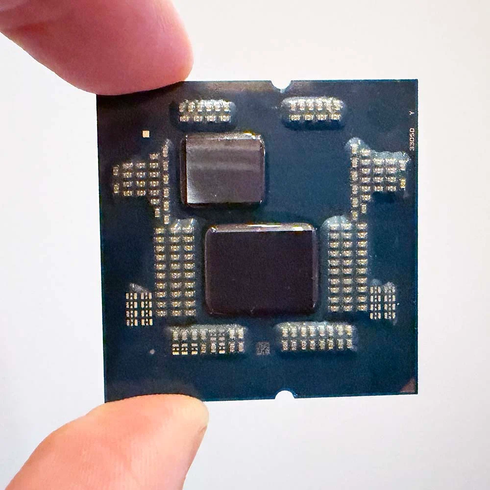 AMD Ryzen 7 9850X3D delidded à CES 2026