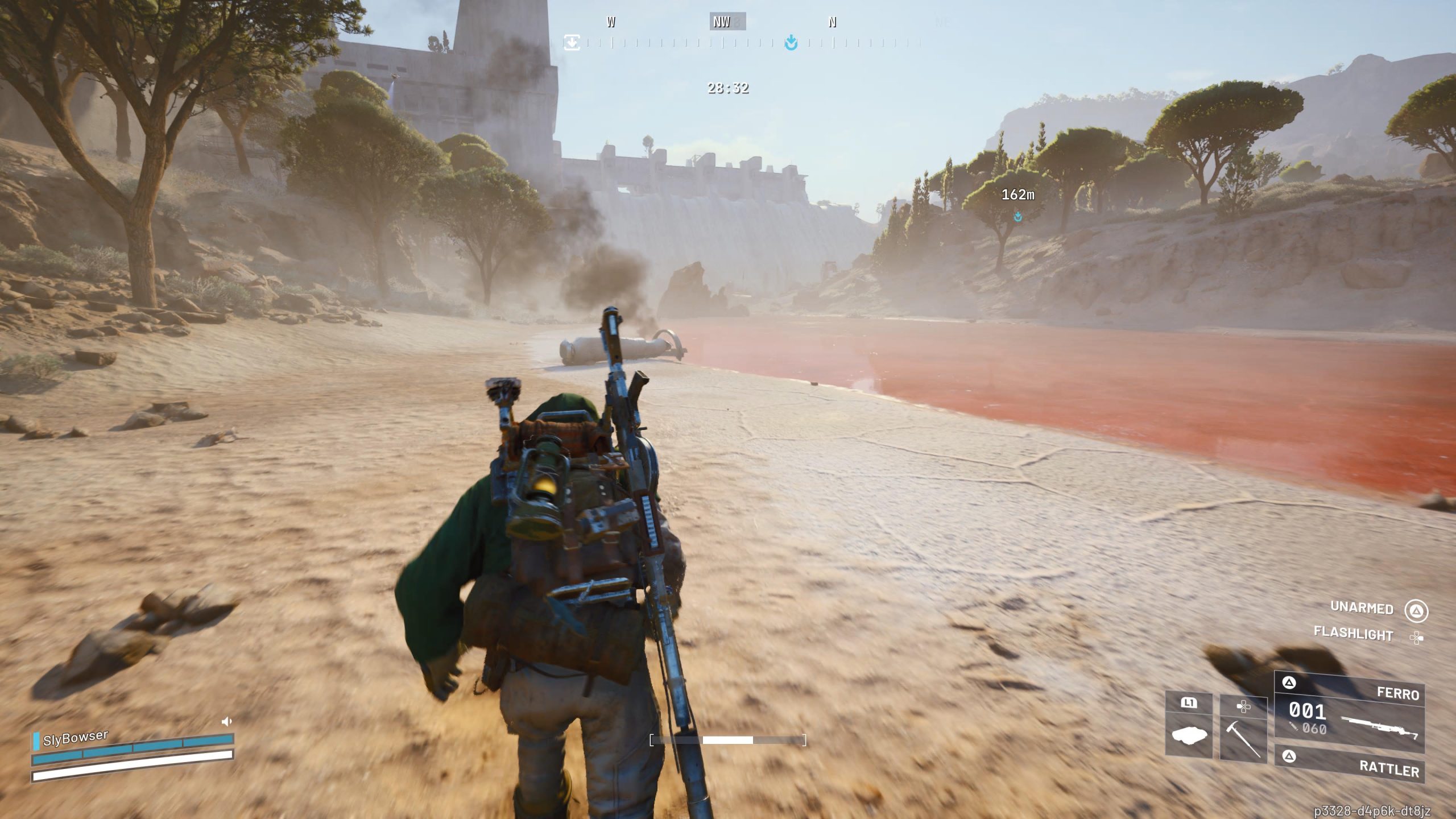 Personnage d'ARC Raiders marchant le long d'un rivage désert.