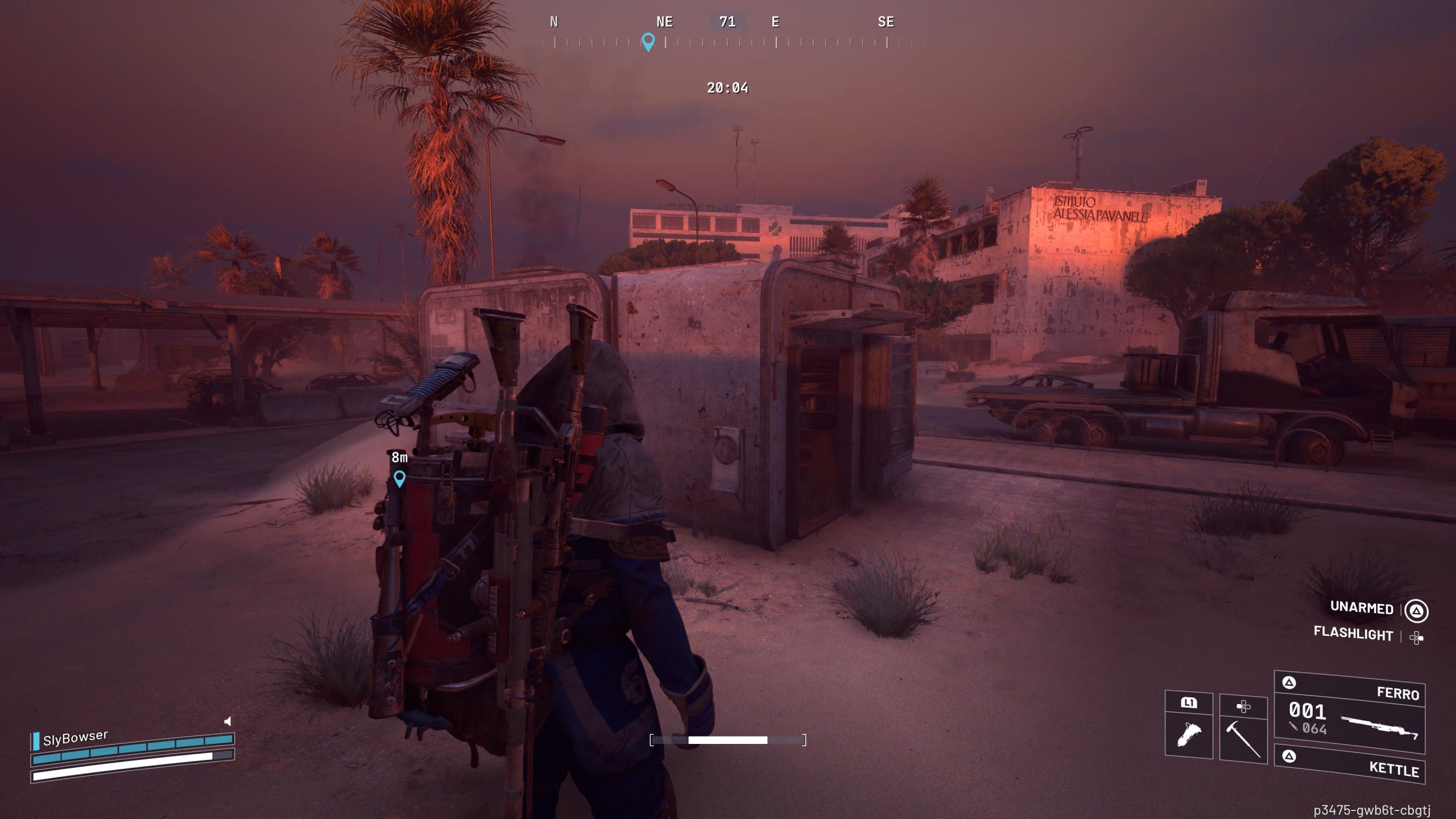 Un personnage nommé SlyBowser dans le jeu 'Robocop: Rogue City' se tient près de bâtiments abandonnés.