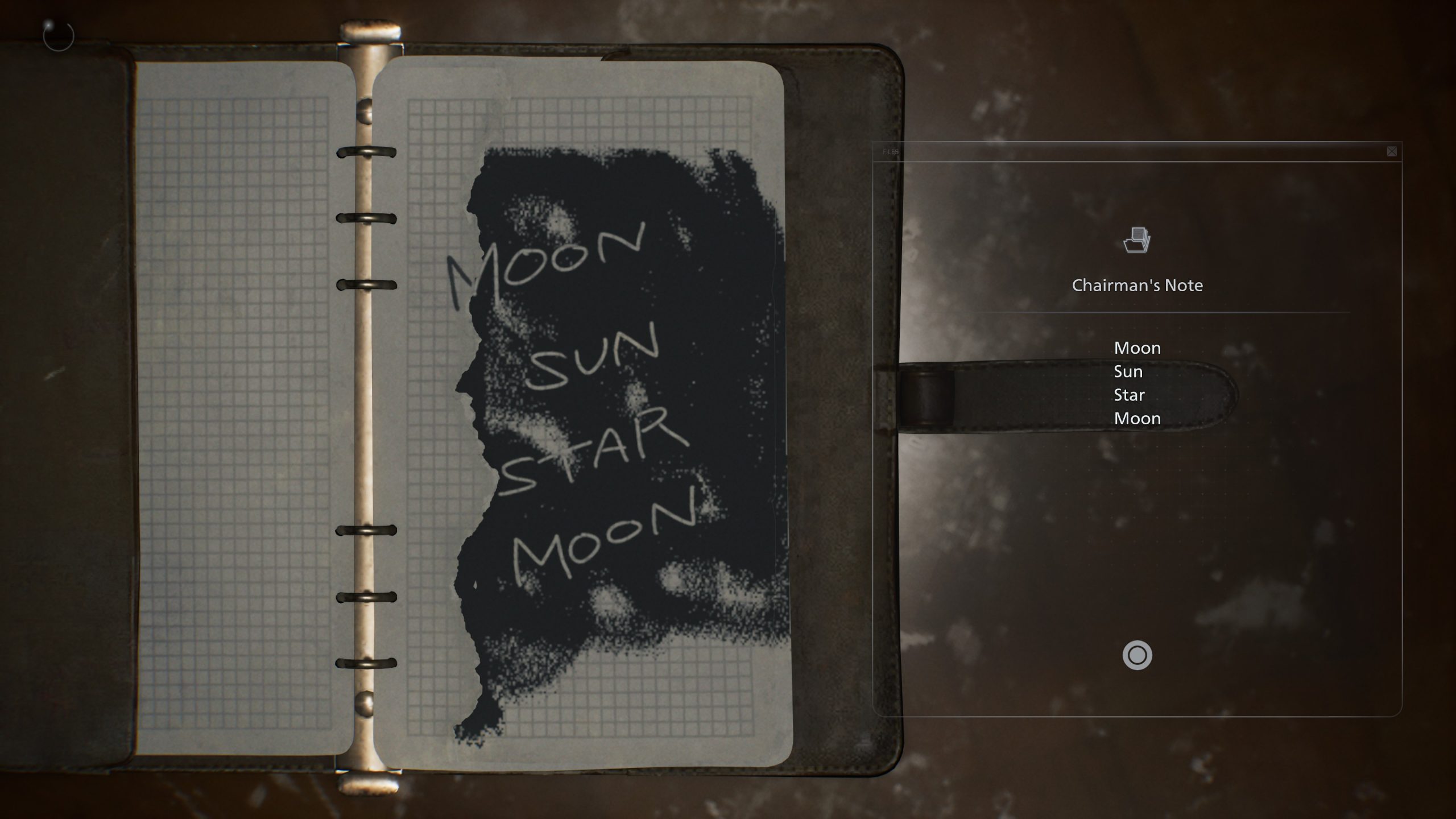 Un carnet en jeu de Resident Evil Requiem affichant une liste manuscrite.