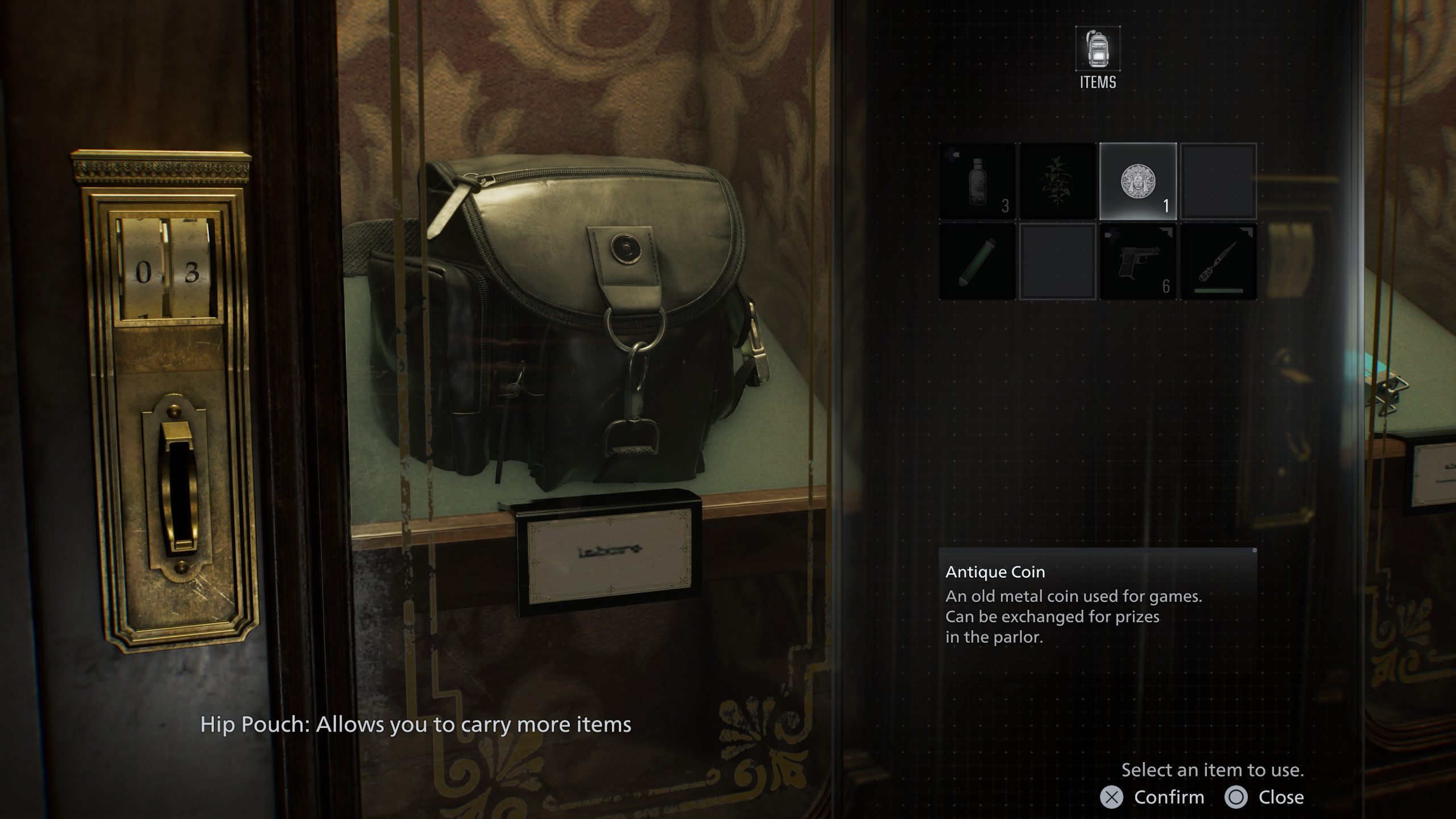 Un Hip Pouch derrière une vitrine dans Resident Evil Requiem.