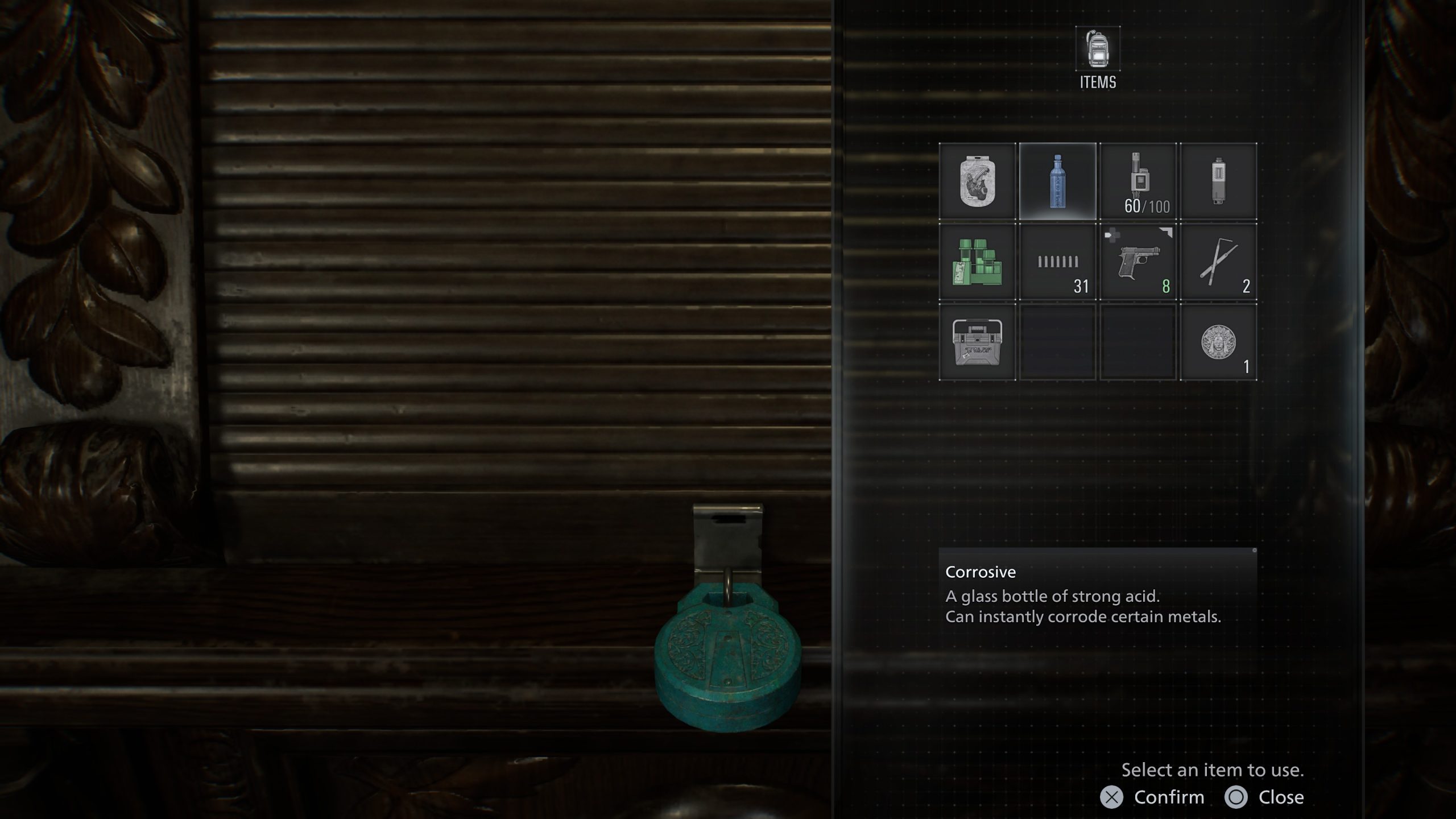 Écran d'inventaire montrant le 'Corrosif' dans Resident Evil Requiem