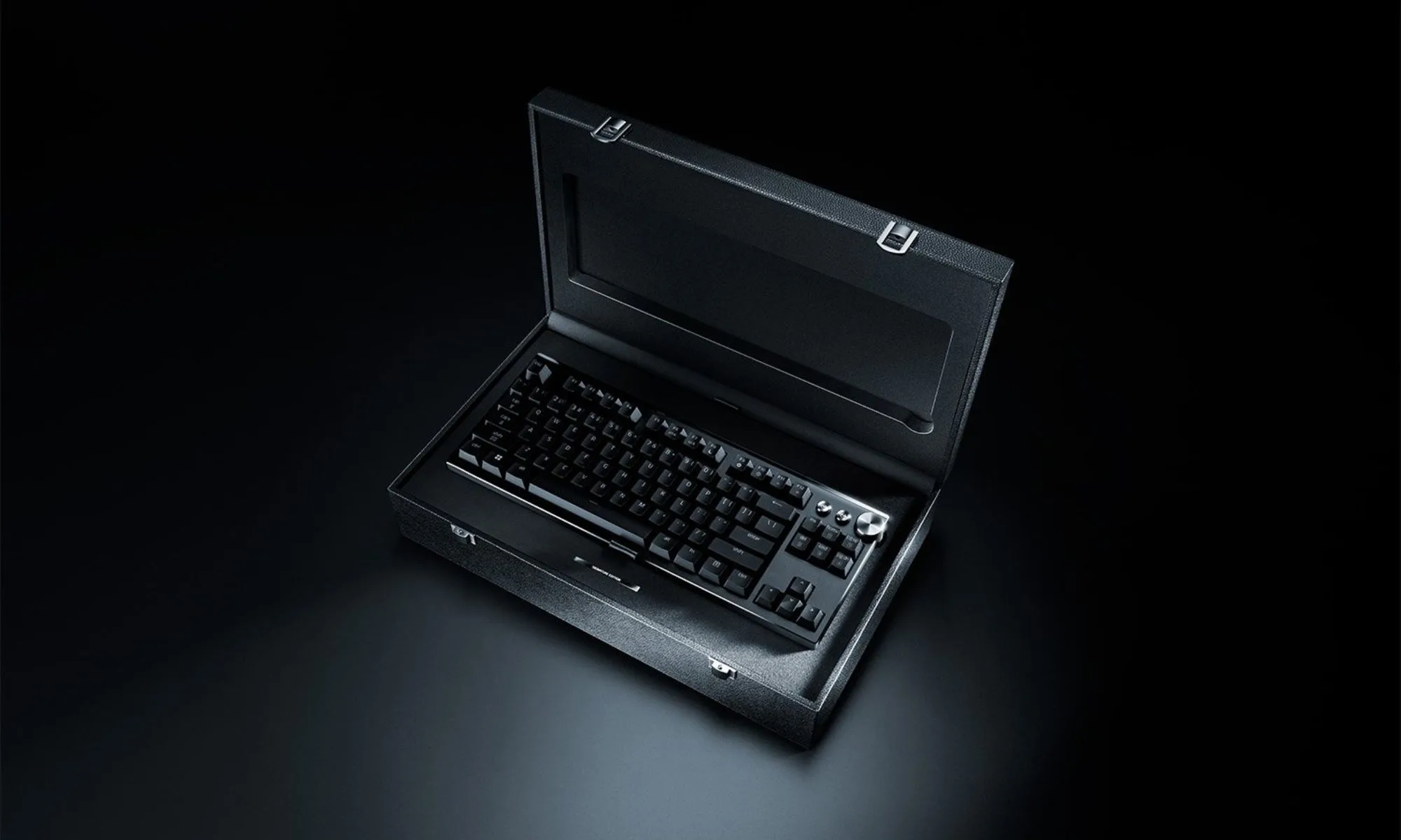 Razer Huntsman Signature Edition in box.