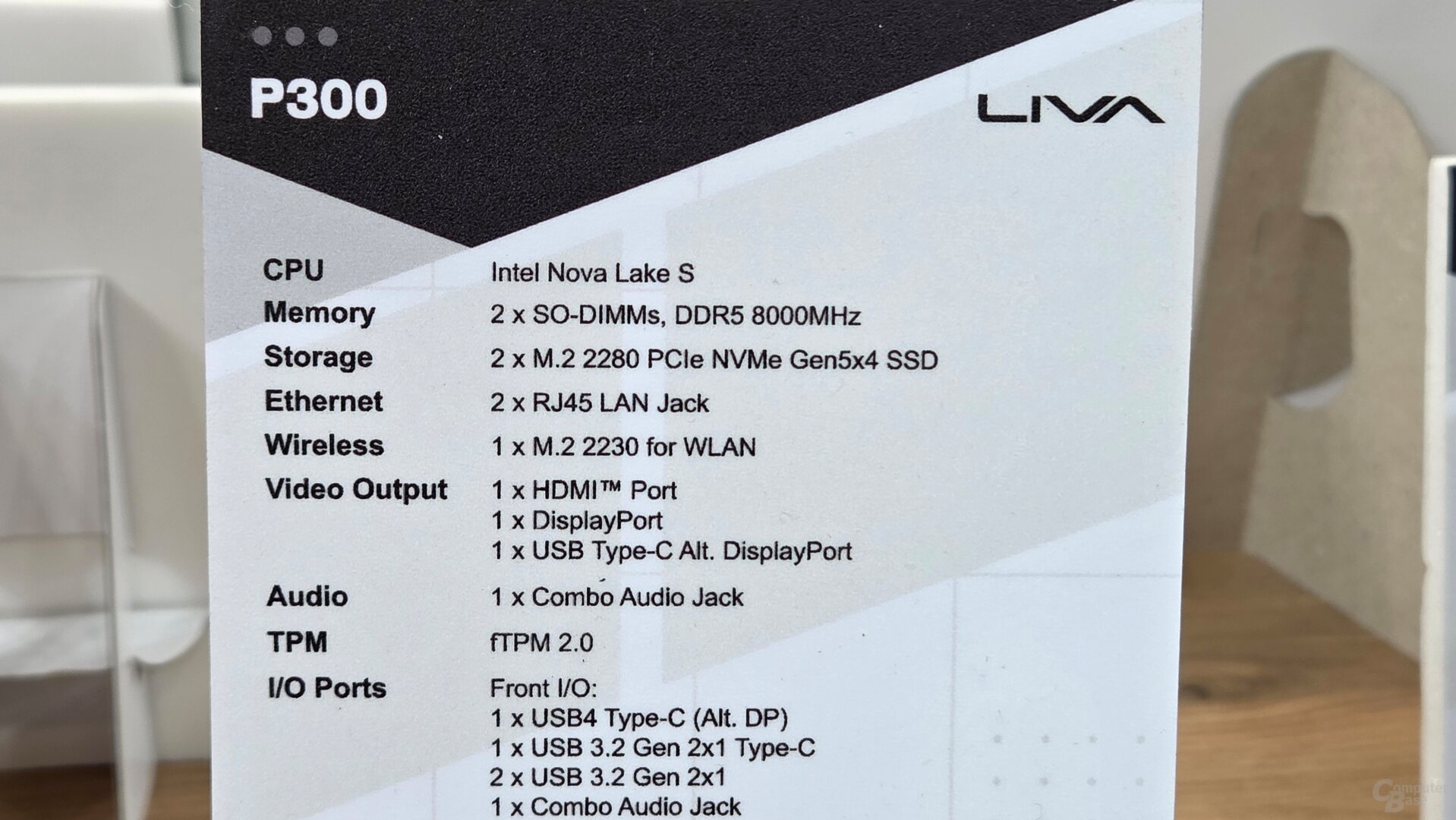 Une fiche technique pour le Liva P300 présentant un CPU Intel Nova Lake S, 2 x SO-DIMMs de mémoire DDR5 8000MHz, et 2 x SSD M.2 2280 PCIe NVMe Gen5x4.