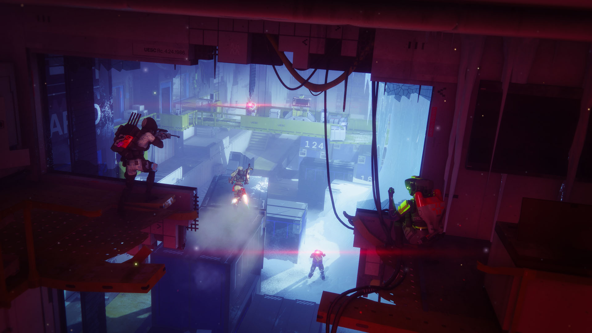 Combat dans un établissement industriel avec des personnages.