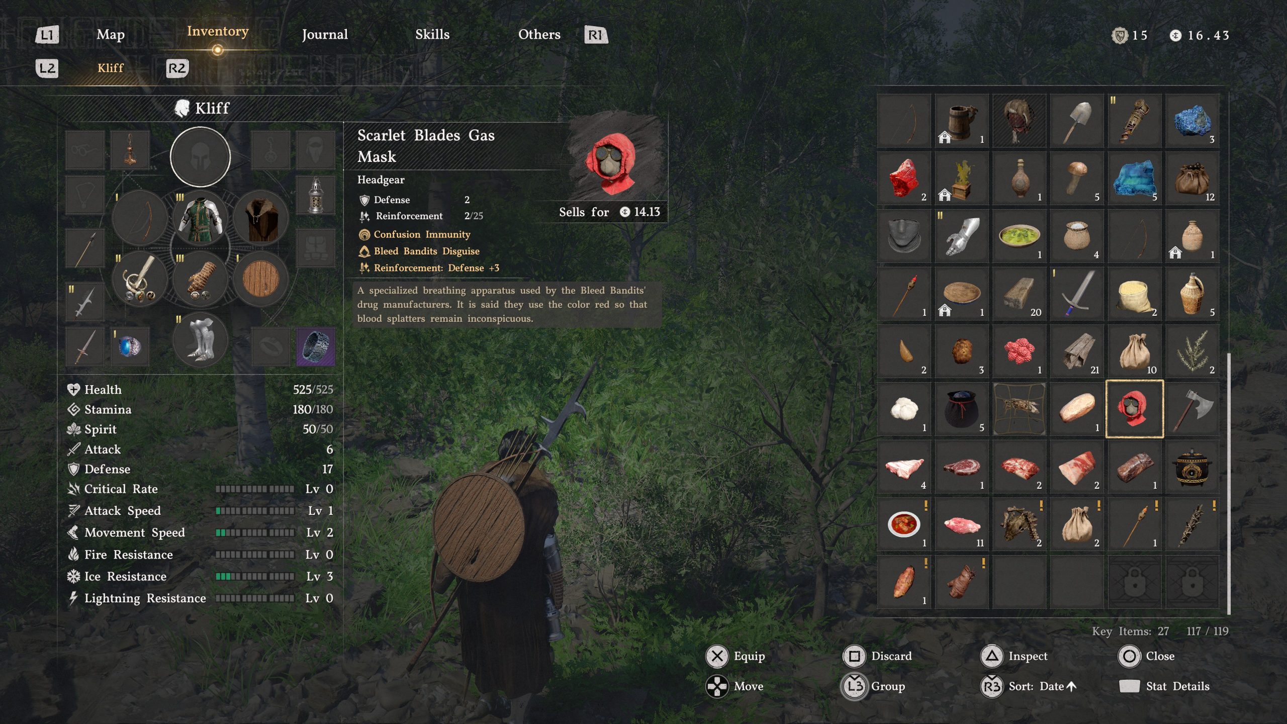 L'écran d'inventaire de Crimson Desert montre les objets du personnage Kliff, avec un focus sur le 'Masque à Gaz Scarlet Blades' offrant 'Immunité à la Confusion' et 'Déguisement de Bandits de Saignée'.