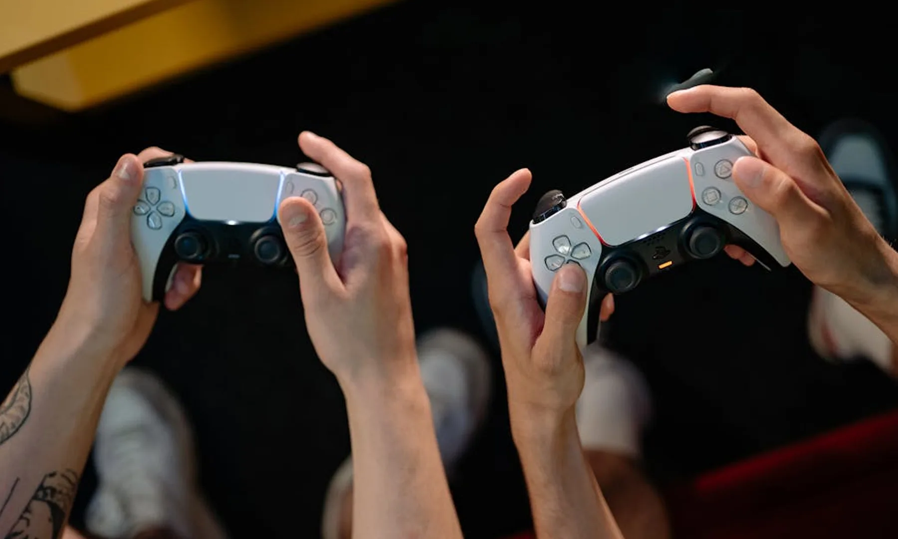 Manettes Sony DualSense pour PS5 en multijoueur