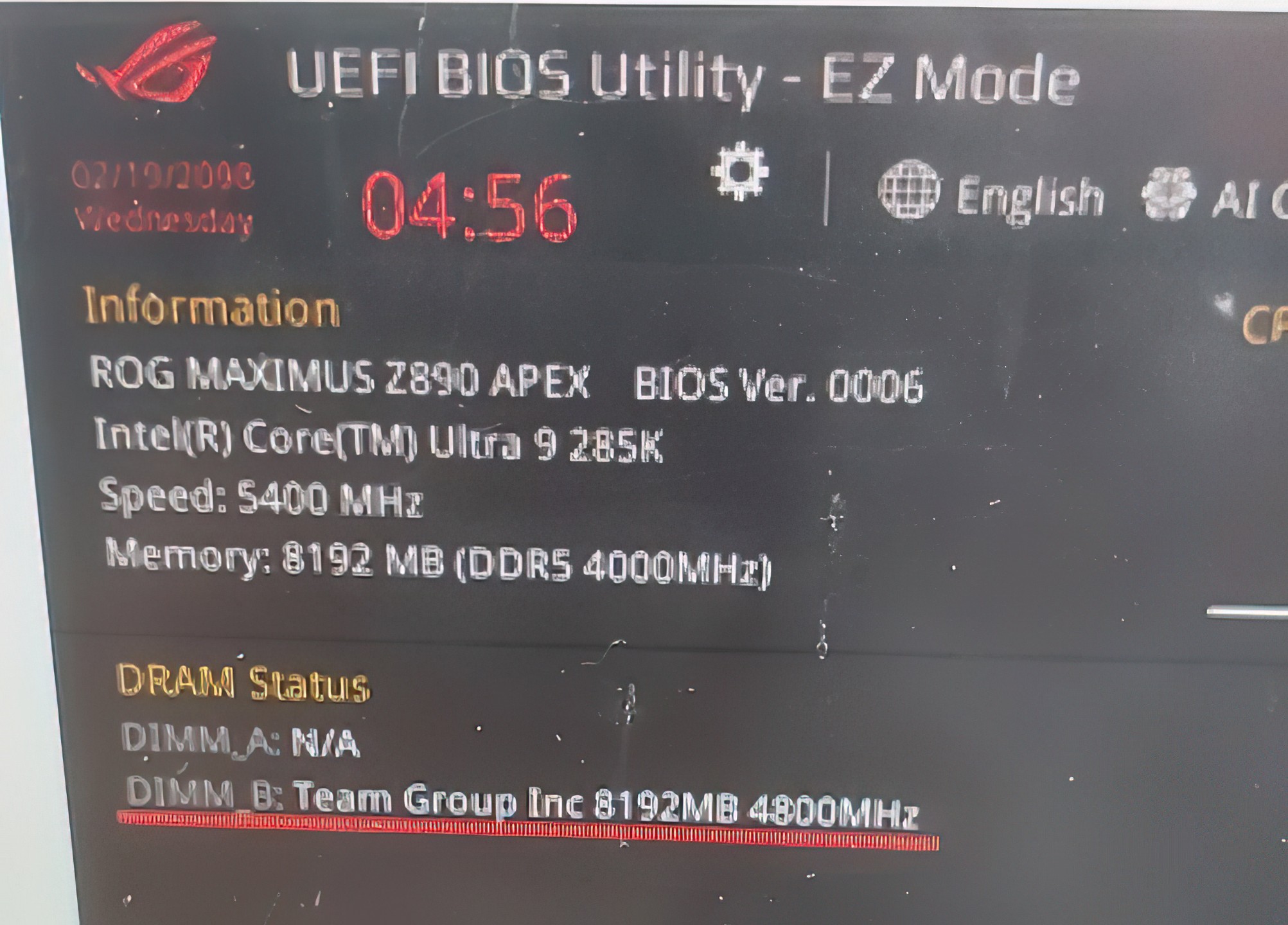 The screen displays the UEFI BIOS Utility in EZ Mode for the ROG MAXIMUS Z890 APEX with an Intel Core Ultra 9 285K at 5400 MHz and 8192 MB DDR5 memory.