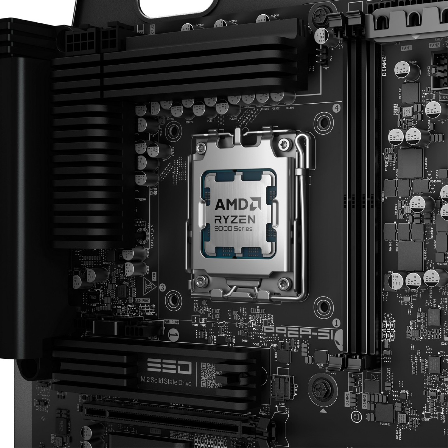 Un processeur AMD Ryzen 9000 installé sur une carte mère à côté d’un SSD M.2 NVMe.