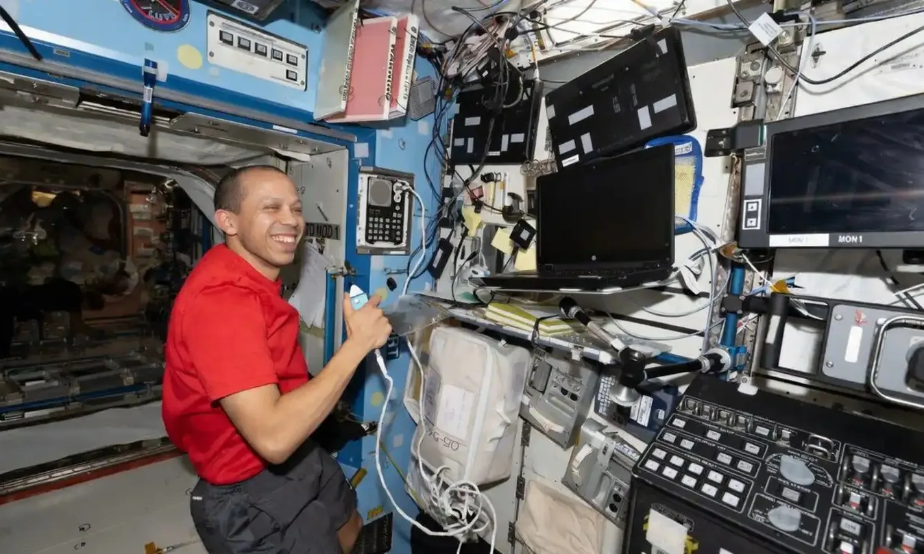 L’astronaute Chris Williams à bord de l’ISS