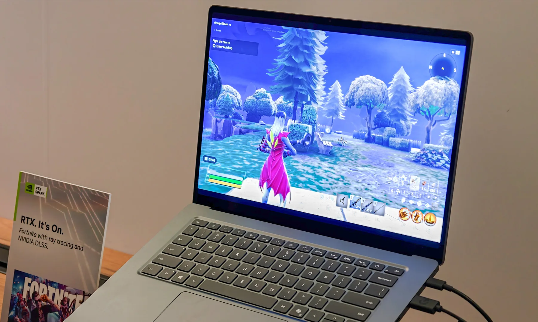 Fortnite tournant sur un ordinateur portable NVIDIA RTX Spark