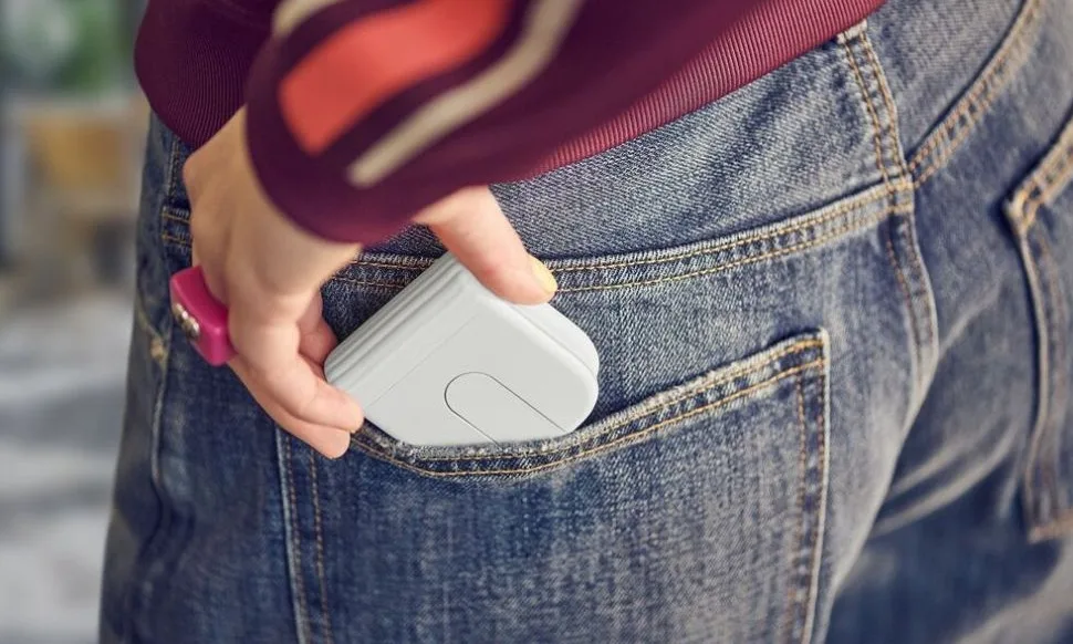 Logitech Mobi Fold can fit in your pockets