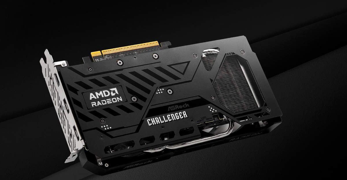 Carte graphique ASRock Radeon Challenger présentée en angle, avec branding visible.