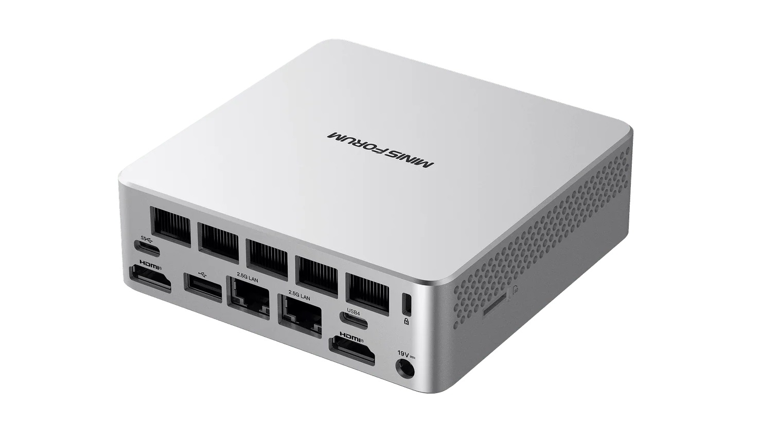 Vue arrière d'un appareil Minisforum avec plusieurs ports dont HDMI, USB et 2,5 G LAN.
