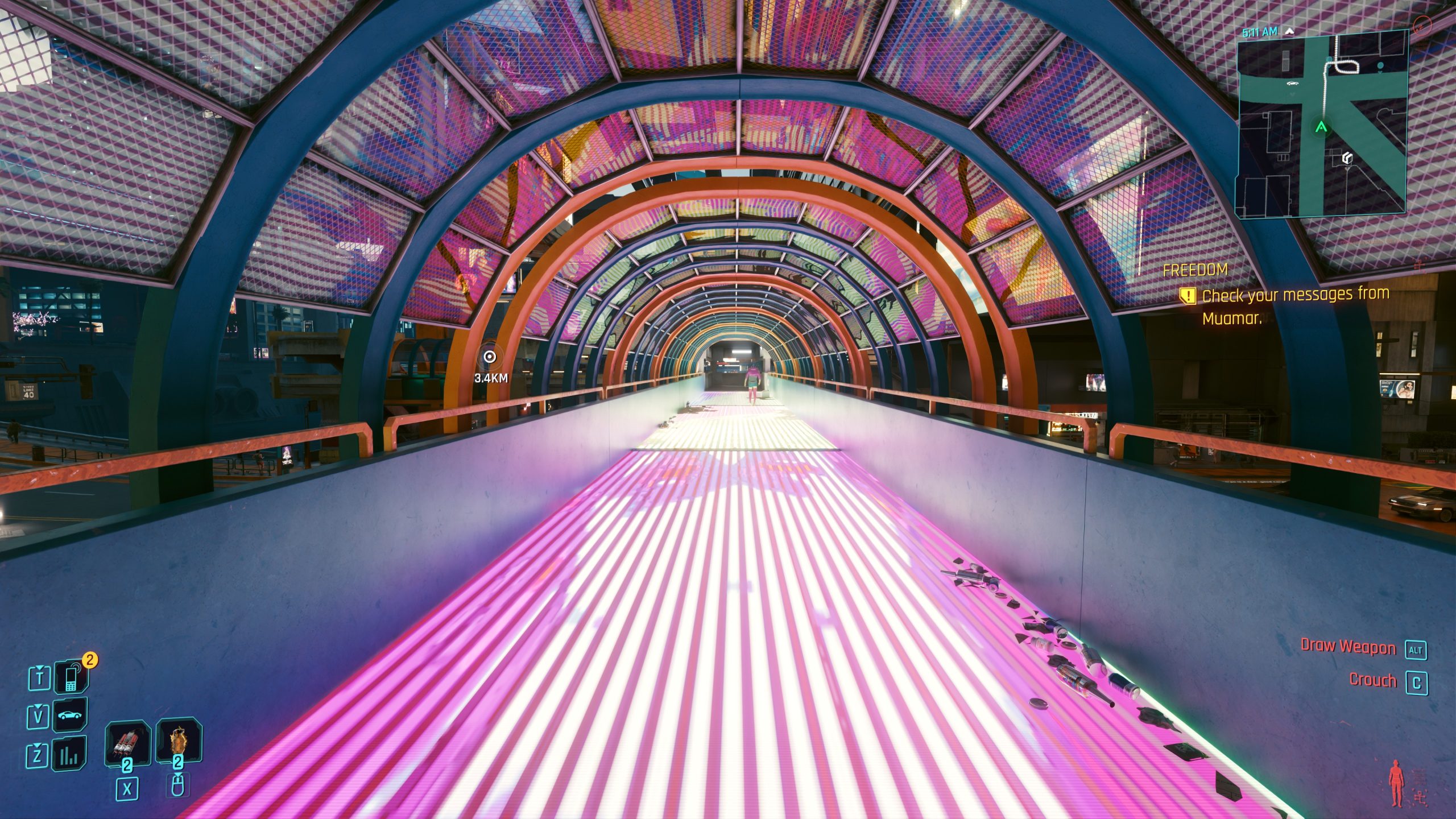 Même tunnel avec des couleurs et des détails moins vifs.