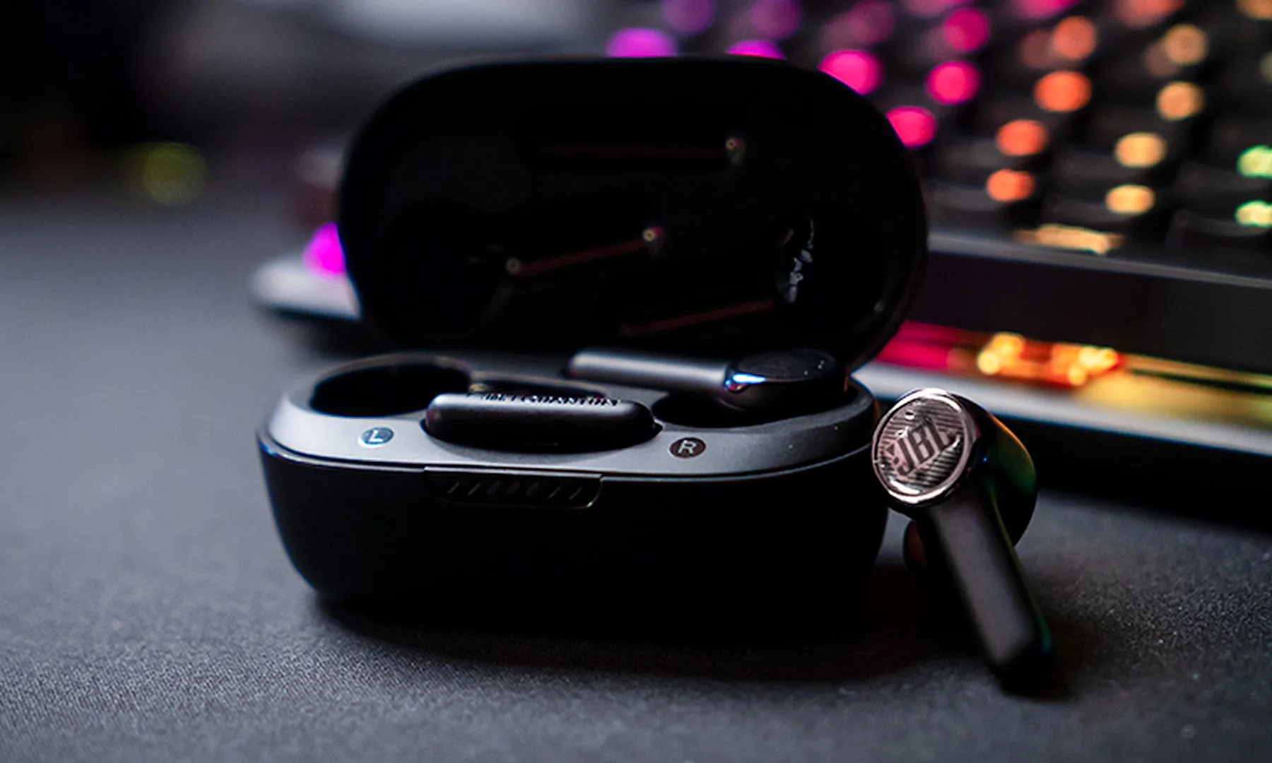 JBL Quantum TWS Official Image