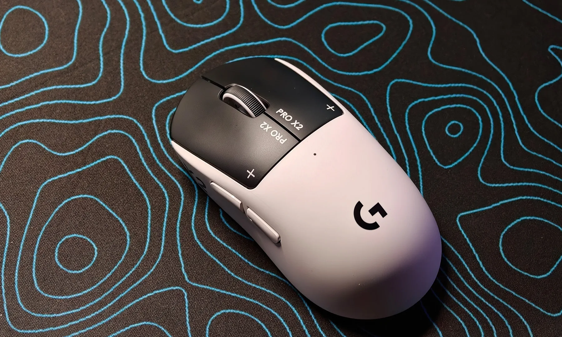 Vue de dessus de la Logitech PRO X2 SUPERSTRIKE
